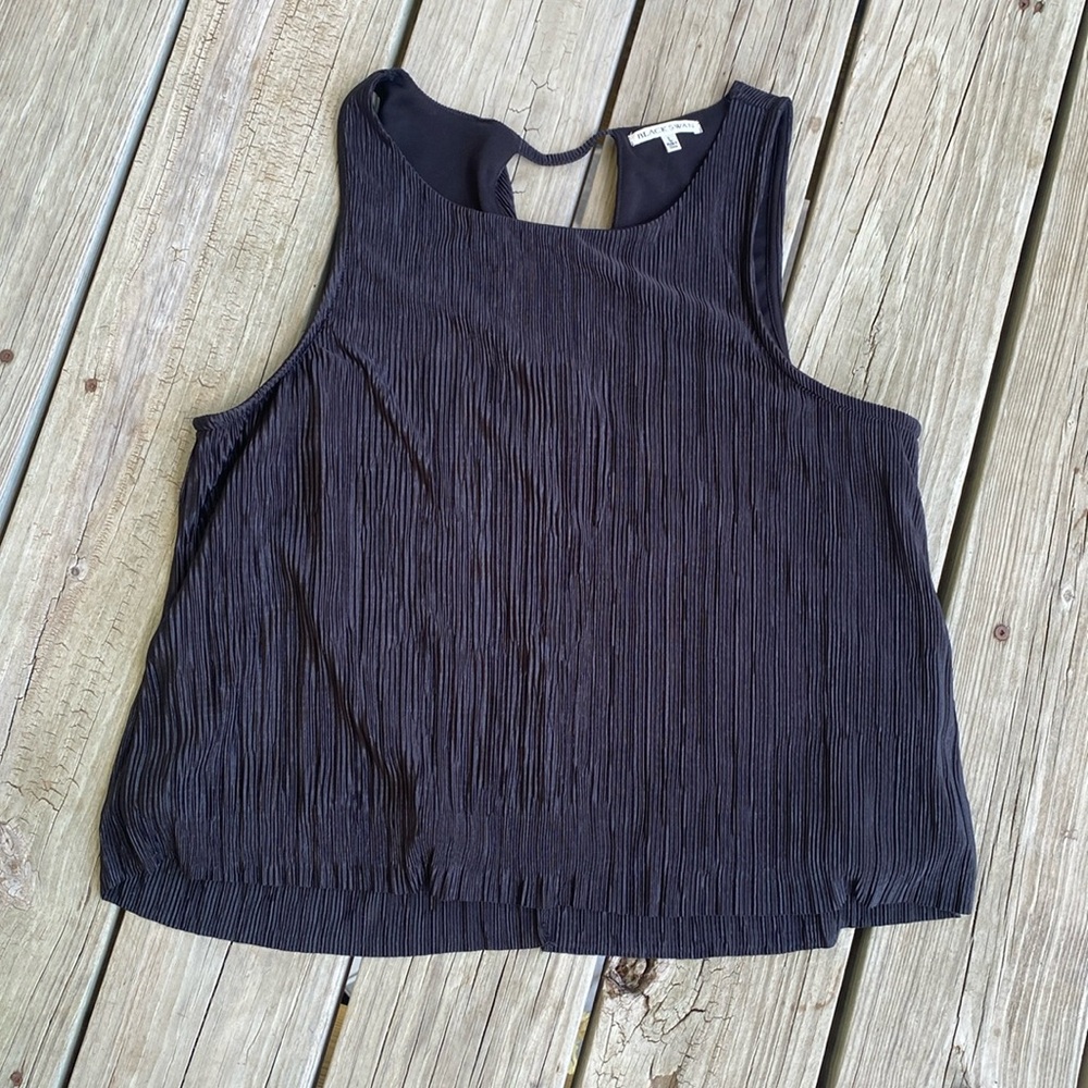 Black ribbed crinkle top